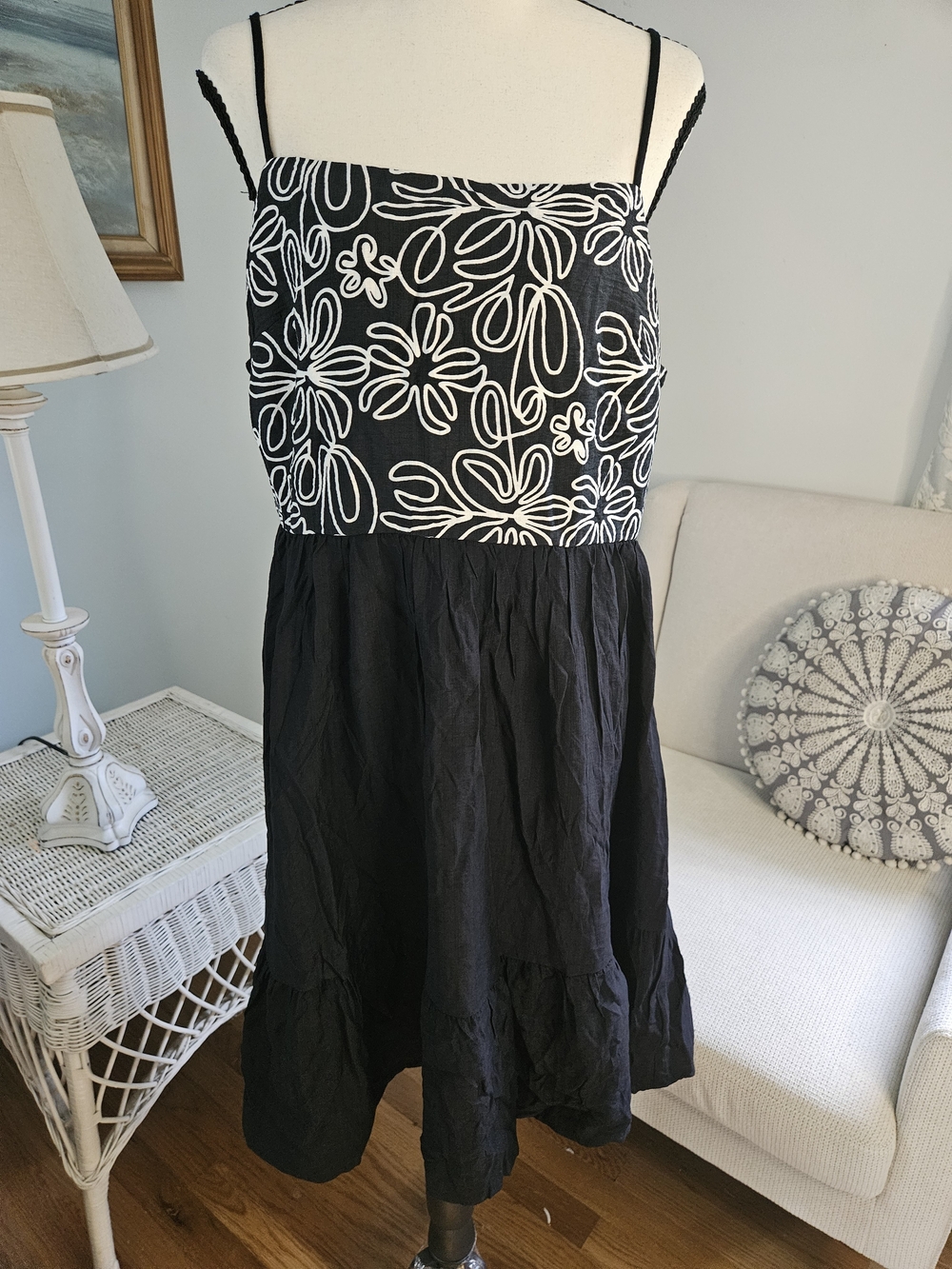Women's Black & White Floral Bodice Sundress